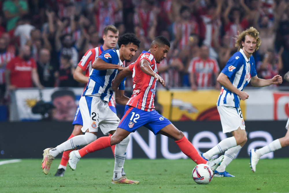 法兰克福主帅：战巴萨将面临苦战；必须集体对亚马尔进行防守（法兰克福主帅：对阵巴萨将是硬仗，全队需合力限制亚马尔）