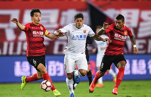 篮球篮网进攻端再现高光时刻（篮网进攻火力再度爆发）