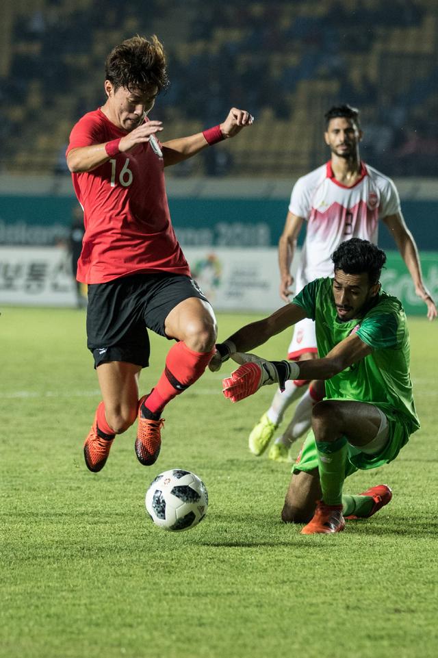 美国vs乌拉圭：蒂尔曼、赖特首发，维纳斯出战（美国对阵乌拉圭：蒂尔曼、赖特先发，维纳斯登场）