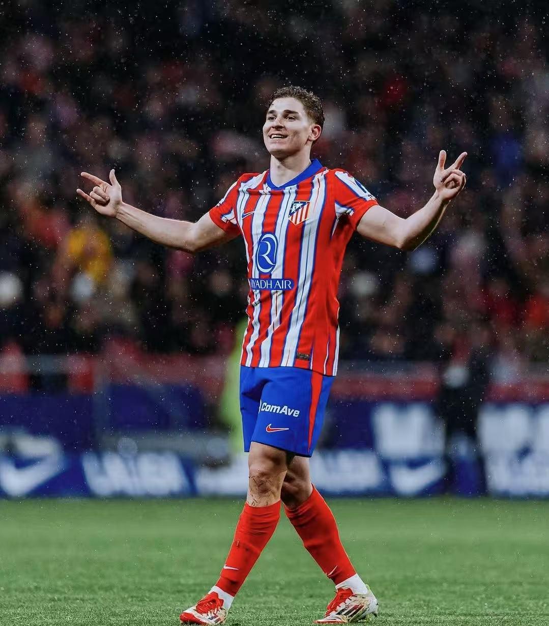 🎮布达佩斯Major：高歌猛进！FaZe2-0横扫老鼠晋级半决赛（🎮布达佩斯Major：FaZe2-0零封老鼠，强势挺进半决赛）