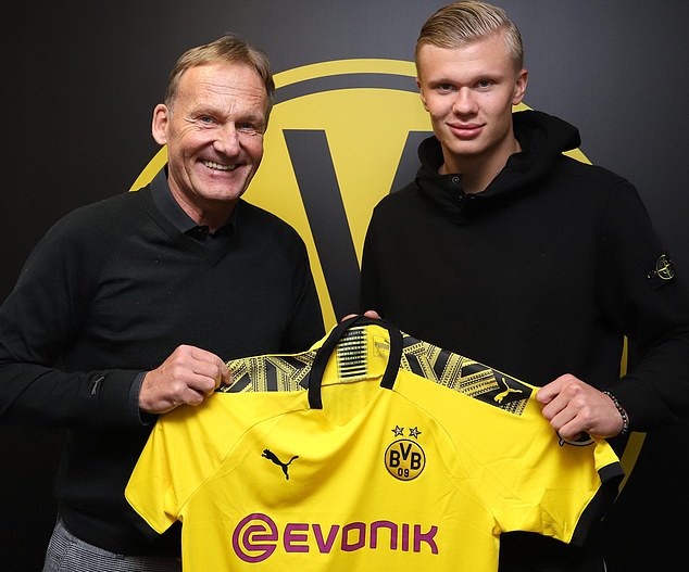 杨晨对话施拉普纳：中国球员不该只为钱踢球，留洋从乙级开始