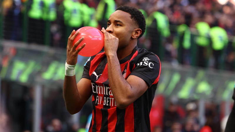 这下真是把足球踢成了艺术（当足球踢成艺术）