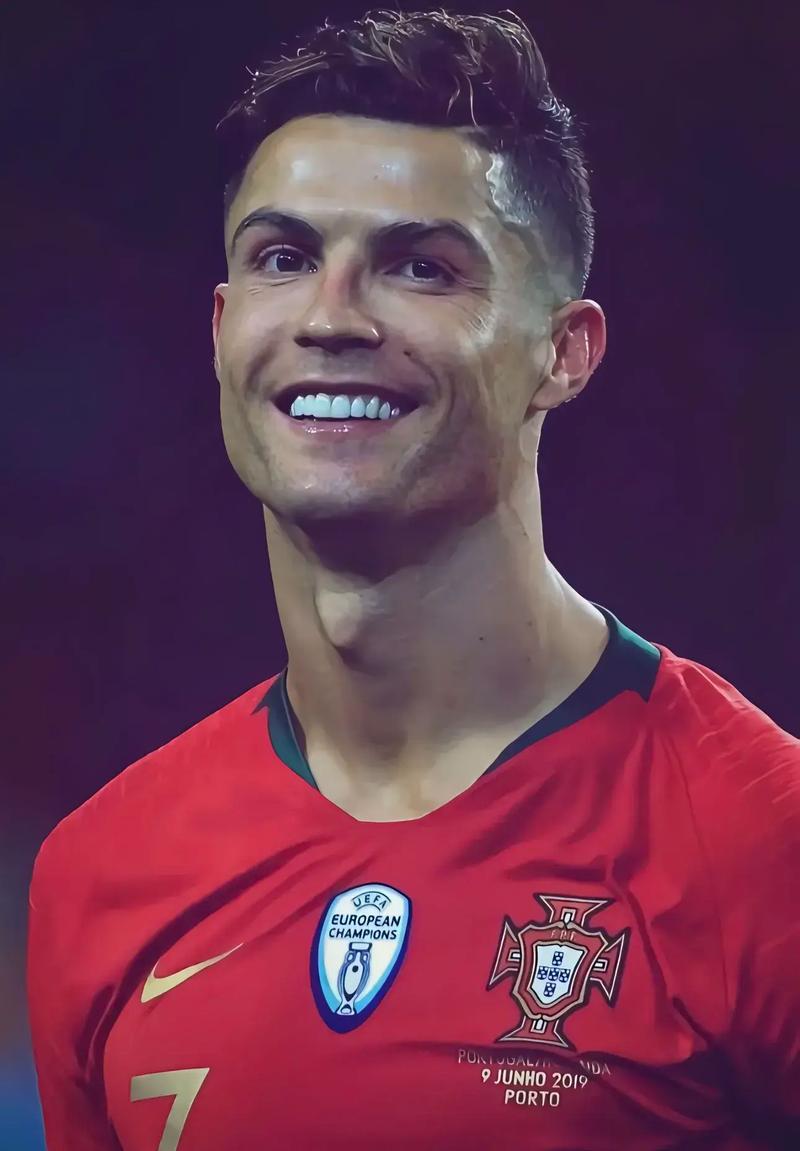 太阳报：二手世界杯球票抽成15%，国际足联亲自下场当黄牛（太阳报：FIFA亲自介入世界杯二手票交易，收取15%提成）