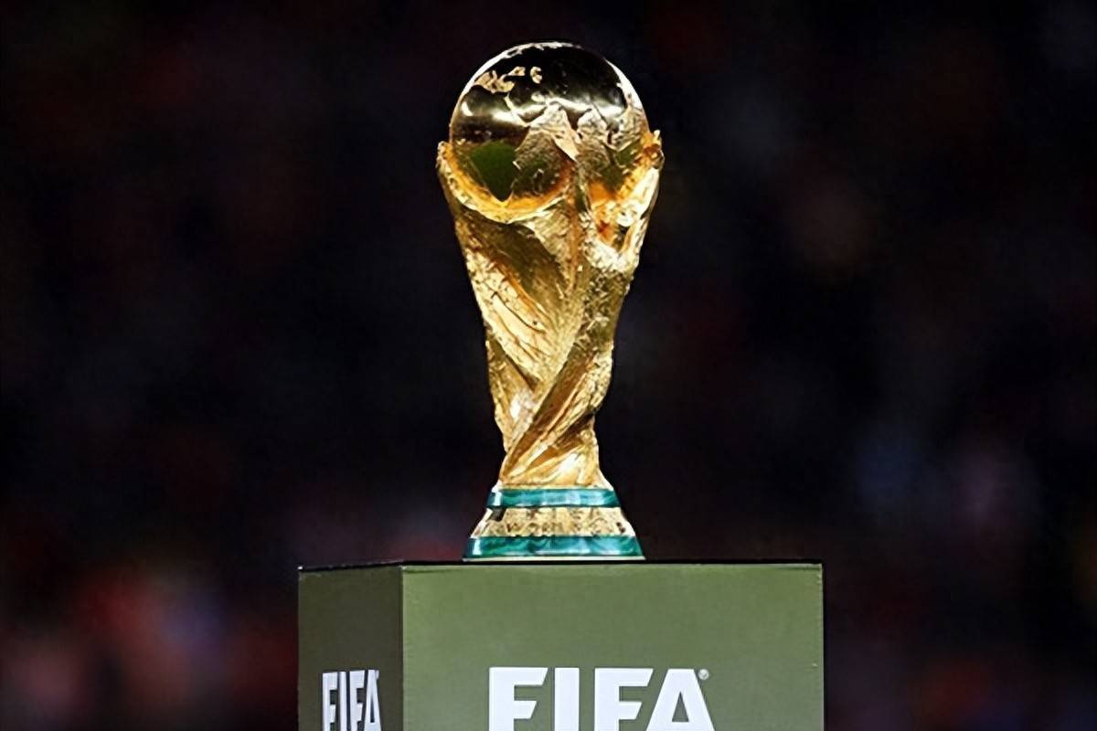 喜忧参半：队报盘点法国国脚们近一个月的表现（起伏并存：队报盘点法国国脚近一个月的发挥）