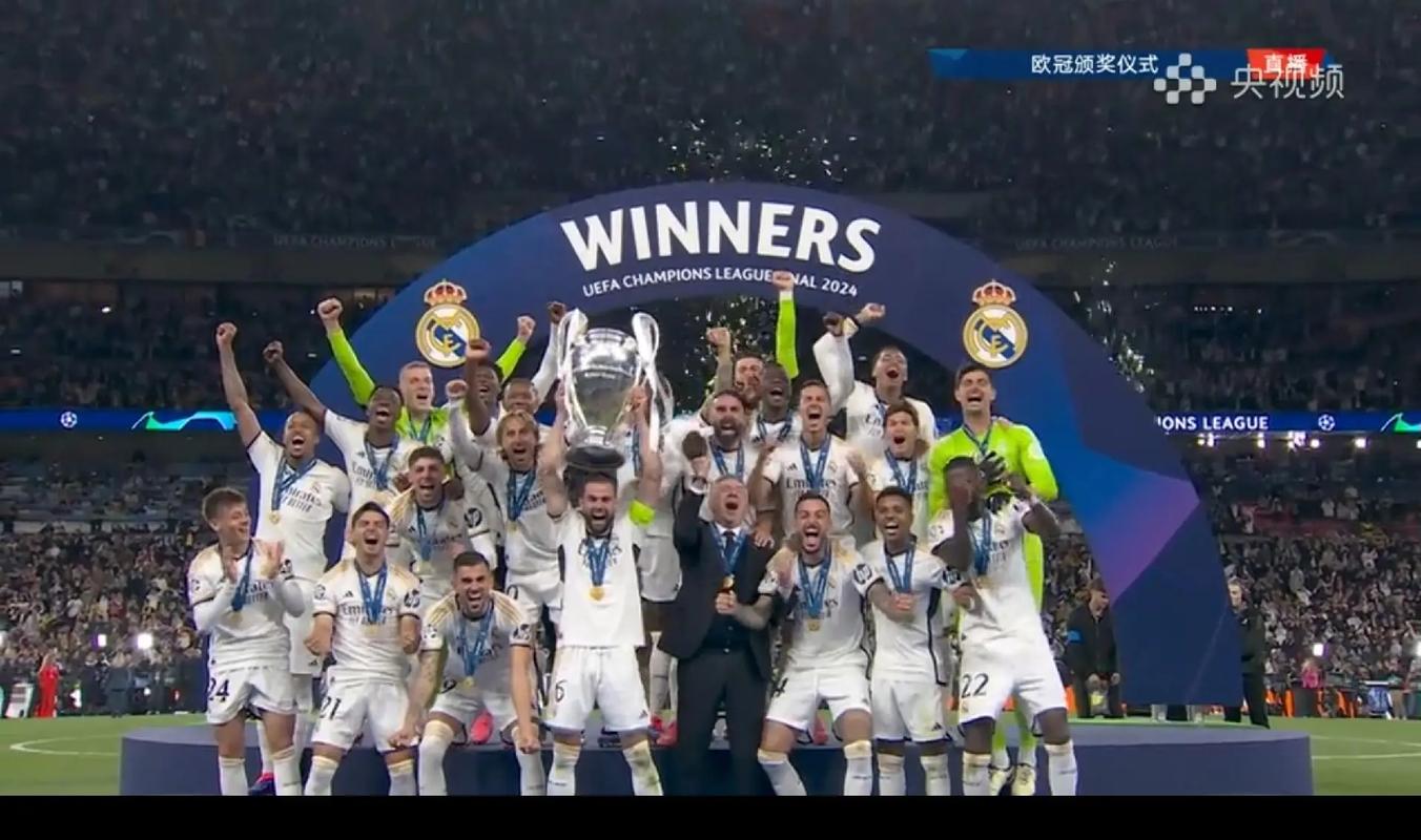 佩工：建议足球比赛使用后场违例规则，球过中线不能回传（佩工建议引入后场违例：过中线不得回传）